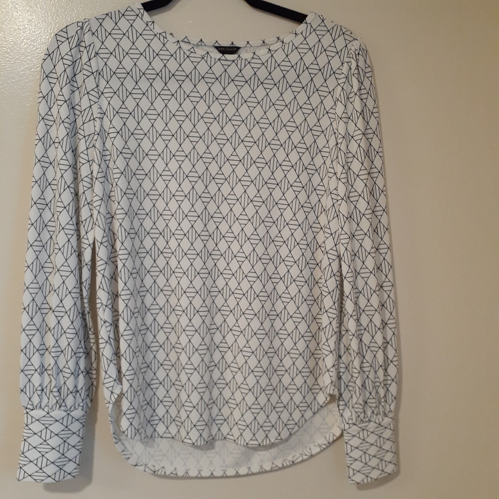 Ann Taylor long sleeve dress shirt